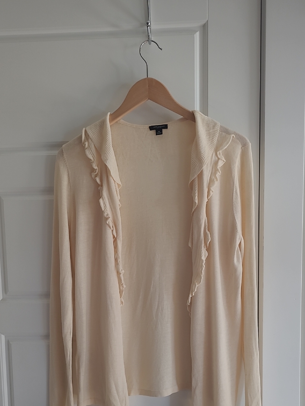 Ann Taylor Open Front Cardigan. Size M